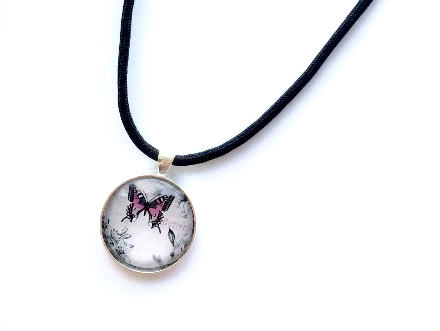 rosa-sommerfugl-fallskjermline-sort-sølv-smykke