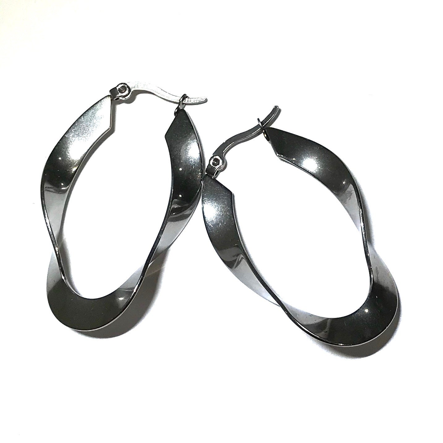 twisted-sølv-stål-øreringer-ørepynt