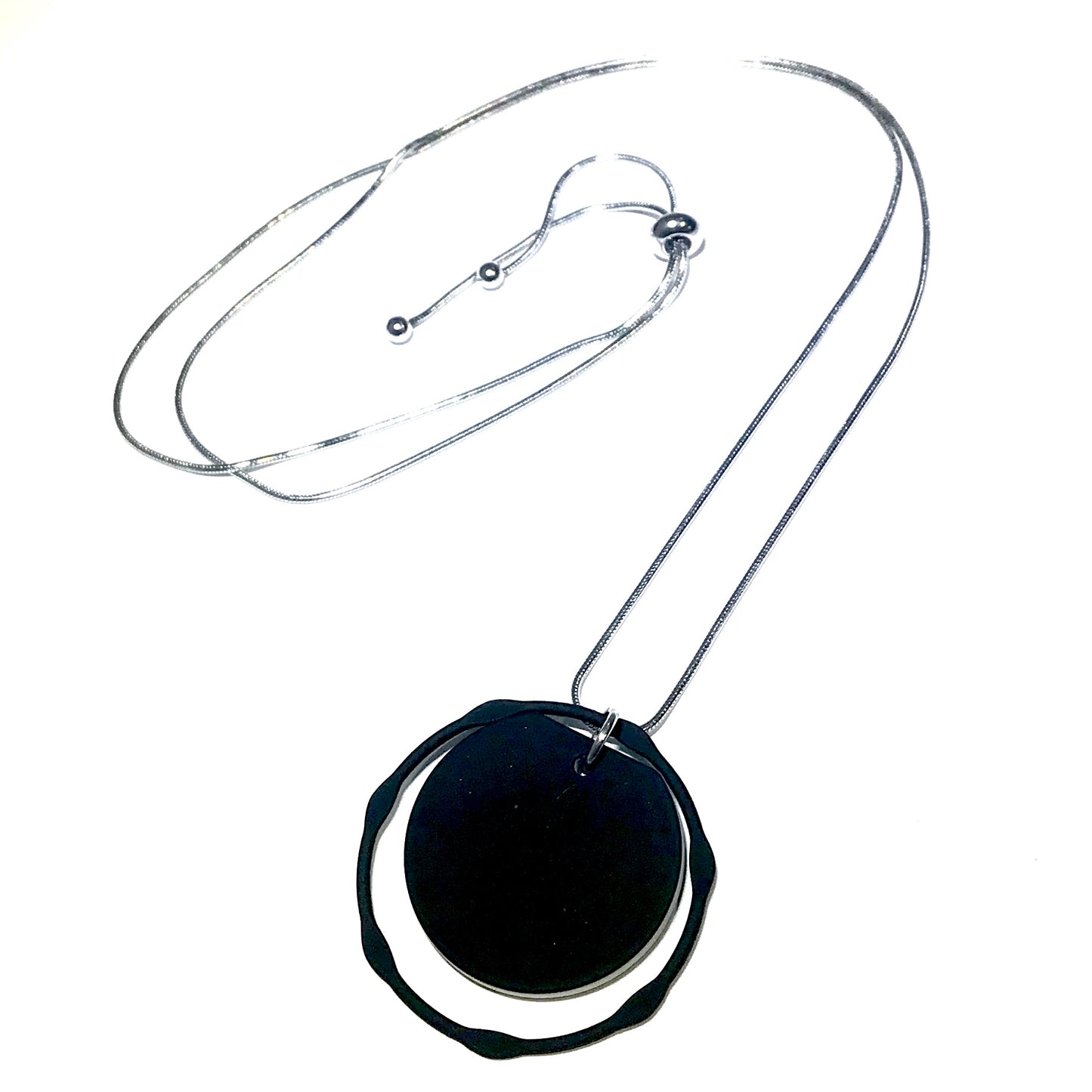 stål-sølv-smykke-halskjede-sort-anheng