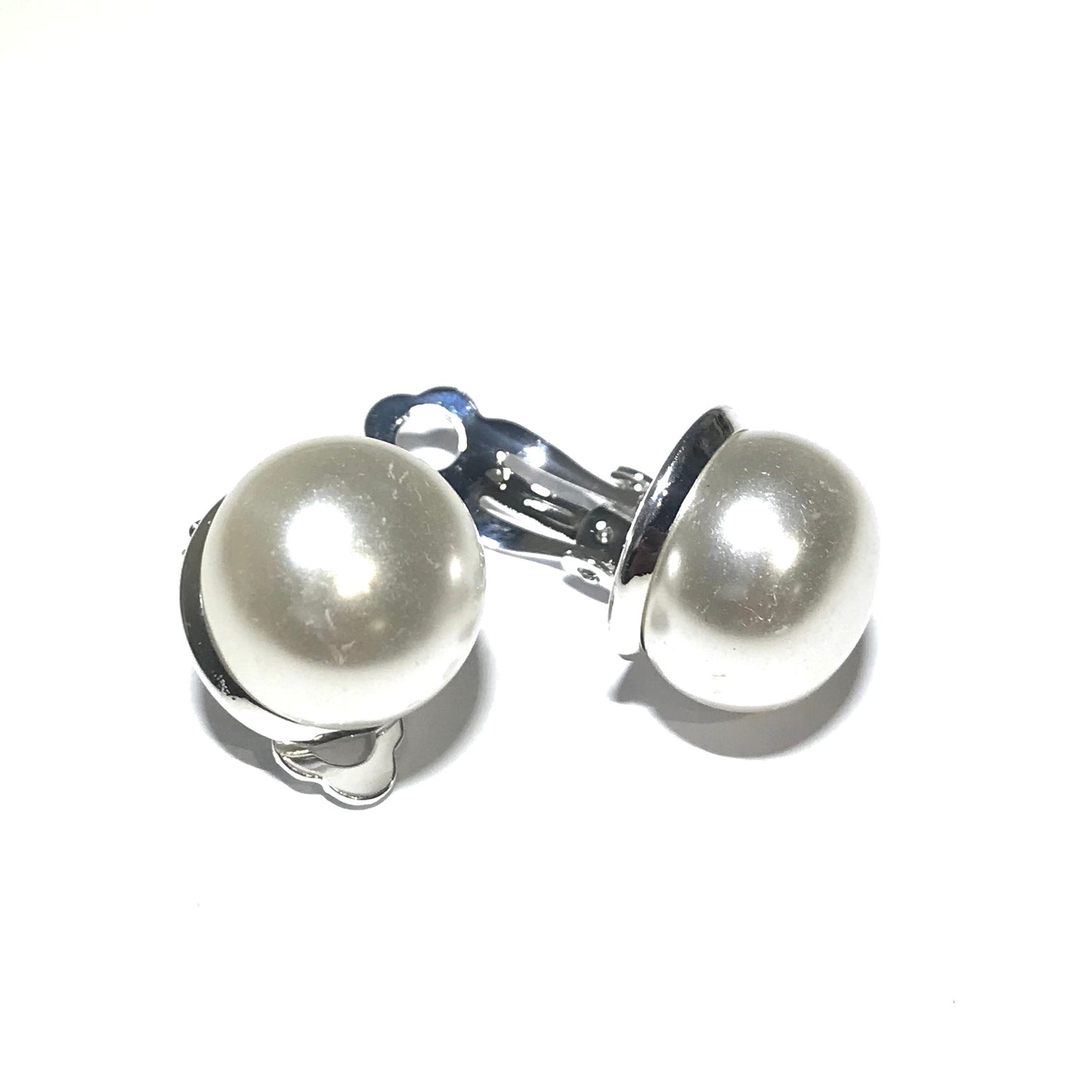 hvit-perle-sølv-øreklips