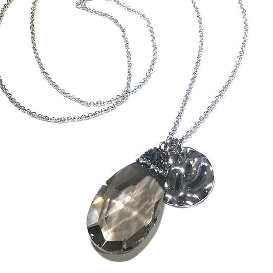 grå-glass-dråpe-sølv-smykke-halskjede