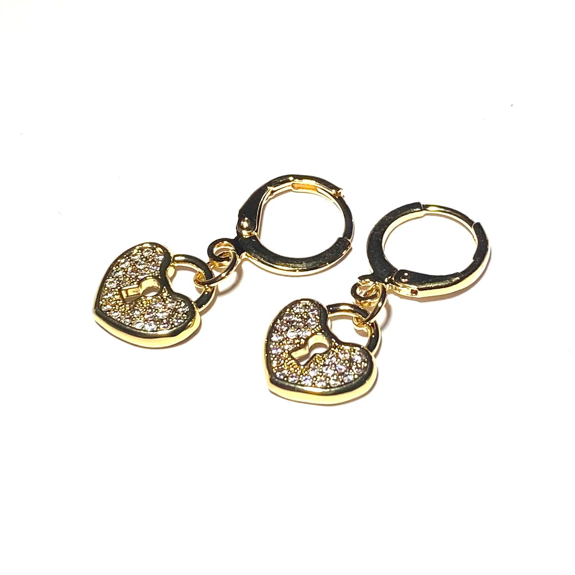 3941_o Øreringer med hjertelås