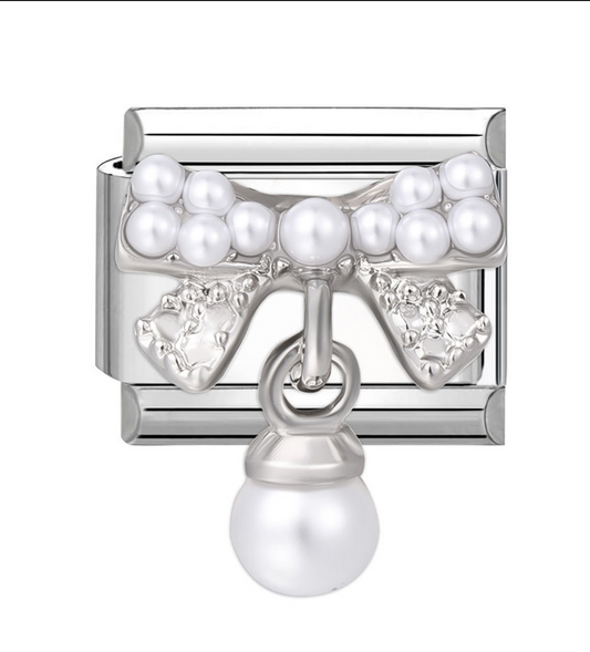 3975_cd Charm med sommerfugl perle